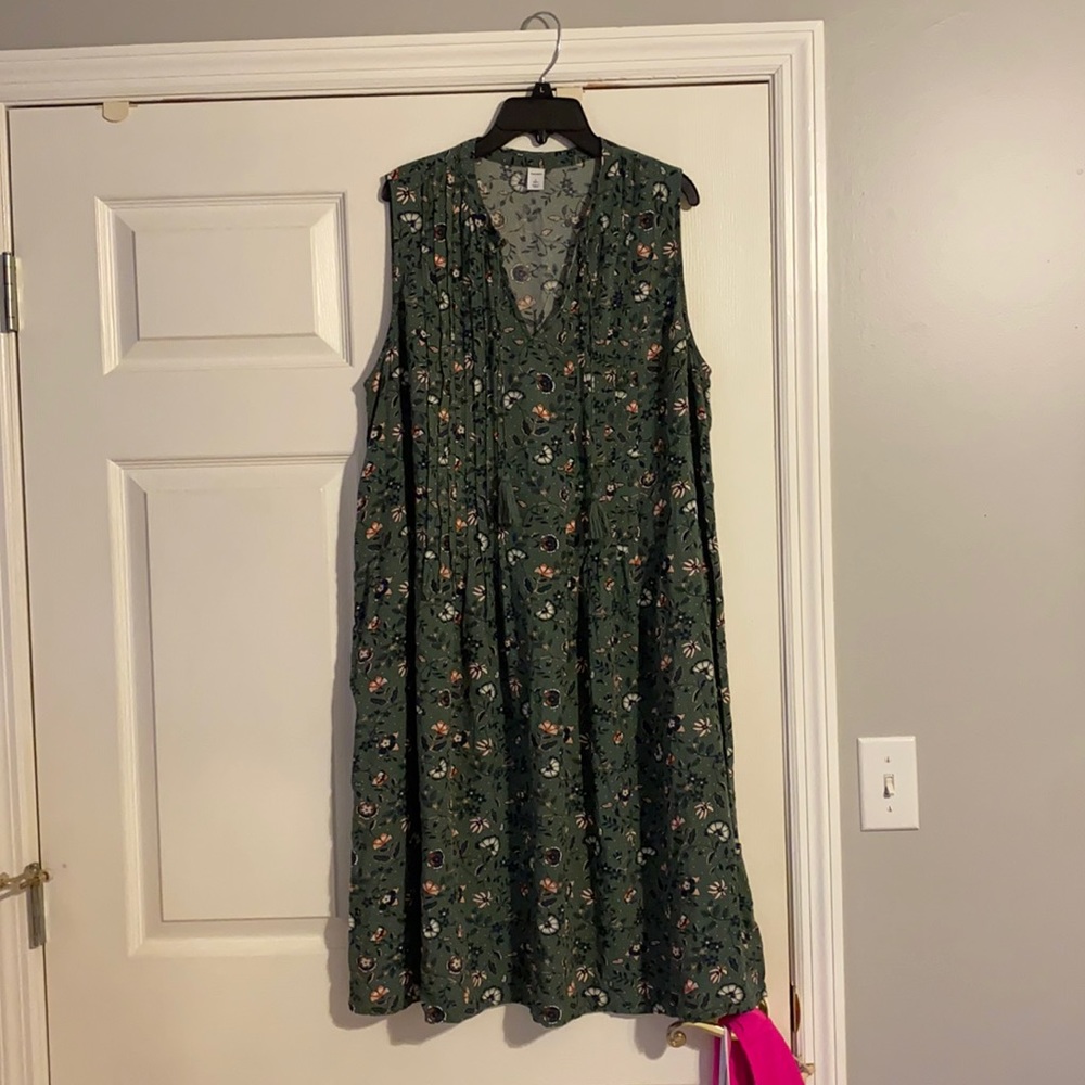 Green floral old navy dress!